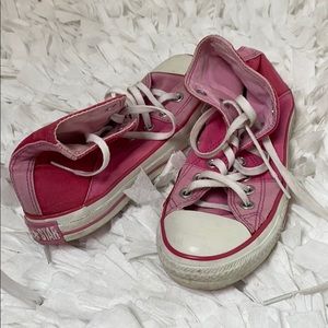 Pink converse all stars